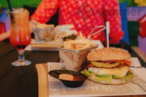 burger terasa - Container Restaurant cu Burgeri Suceava